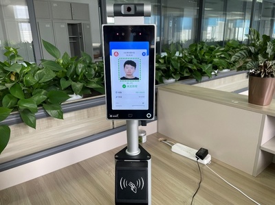 健康寶人臉識別測溫一體機 科技助力疫情防控的智能防線